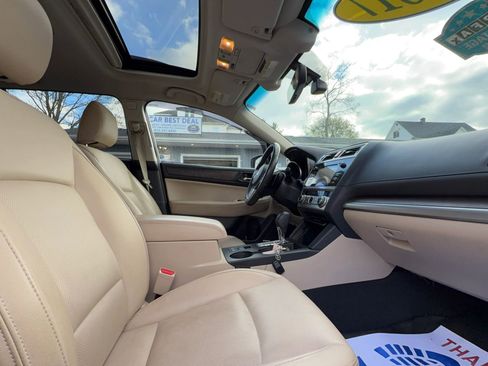 Used 2017 Subaru Outback 2.5i Limited image 17