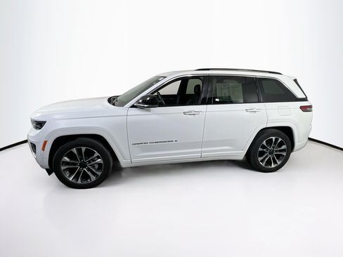 Used 2023 Jeep Grand Cherokee Overland AWD/4WD image 8