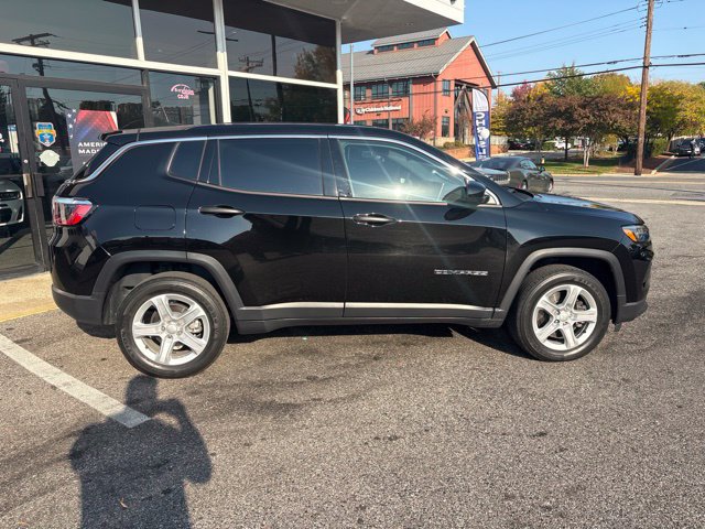 Used 2023 Jeep Compass Sport AWD/4WD image 34