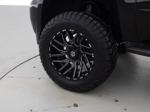 Used 2017 Chevrolet Tahoe LT w/ LT Midnight Edition AWD/4WD image 18