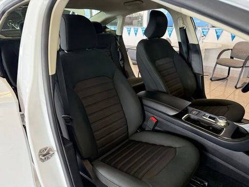 Used 2019 Ford Fusion SE FWD image 27