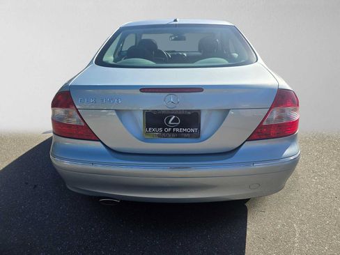 Used 2007 Mercedes-Benz CLK 350 Coupe image 4
