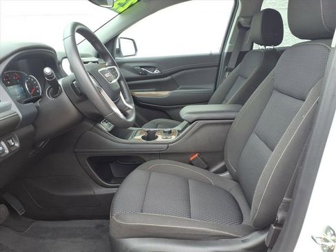 Certified 2023 GMC Acadia SLE w/ Driver Convenience Package image 15