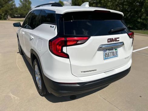 Used 2018 GMC Terrain SLE w/ Driver Convenience Package FWD image 8