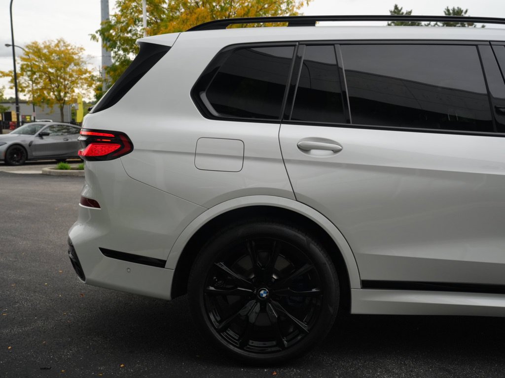 Used 2025 BMW X7 M60i w/ Executive Package AWD/4WD image 21