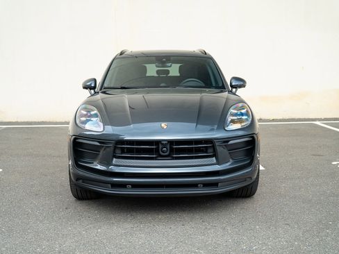 New 2026 Porsche Macan image 6