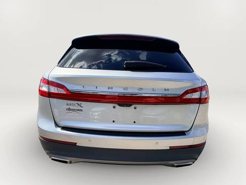 Used 2016 Lincoln MKX Select w/ Select Plus Package FWD image 6