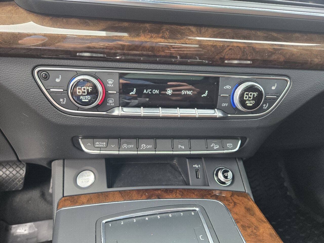Used 2018 Audi Q5 2.0T Premium Plus w/ Premium Plus Package AWD/4WD image 24
