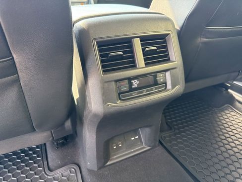 Used 2021 Volkswagen Atlas SE FWD image 16