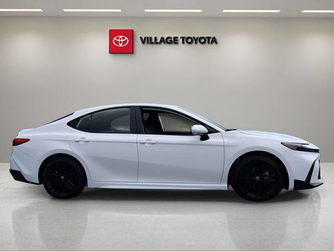 Certified 2026 Toyota Camry SE FWD image 6
