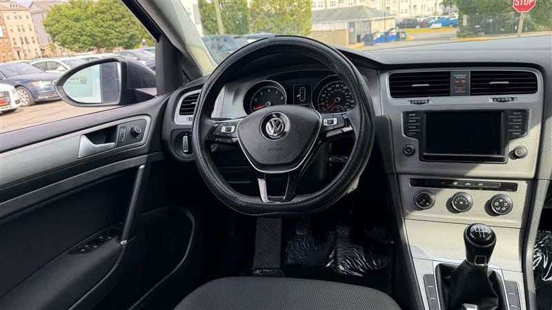 Used 2016 Volkswagen Golf S FWD image 20