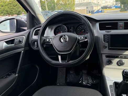 Used 2016 Volkswagen Golf S FWD image 20