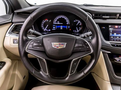 Used 2019 Cadillac XT5 FWD image 21