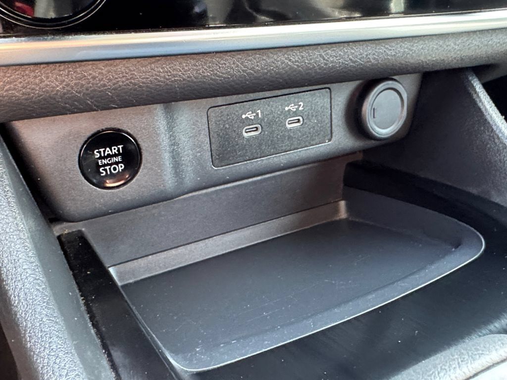 Used 2024 Nissan Rogue S AWD/4WD image 26