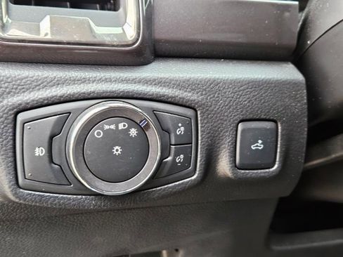 Used 2019 Ford Ranger Lariat w/ Equipment Group 501A Mid image 11