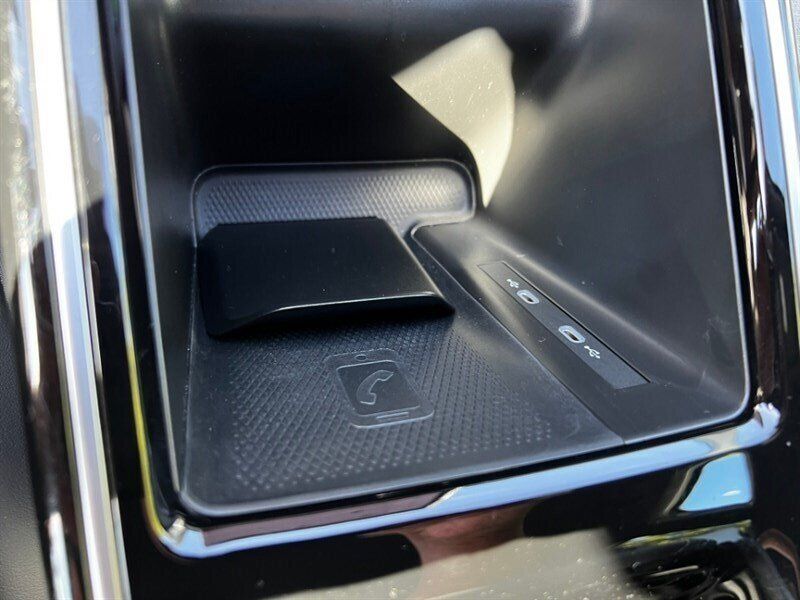 Used 2024 Volkswagen ID.4 Pro AWD/4WD image 36
