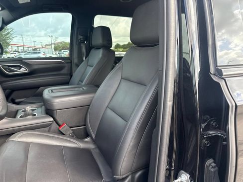 Used 2023 Chevrolet Suburban Z71 w/ Luxury Package AWD/4WD image 10