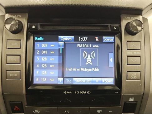 Used 2018 Toyota Tundra SR5 w/ TRD Off Road Package image 25