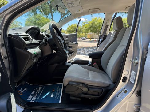 Used 2015 Honda CR-V LX image 10