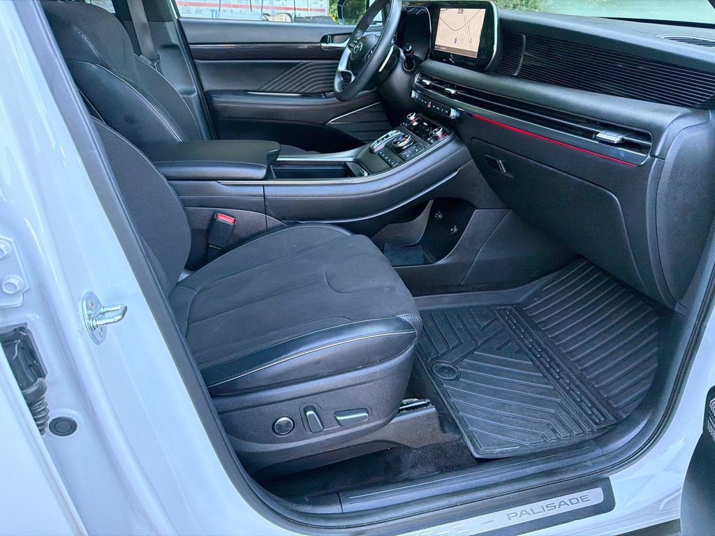 Used 2025 Hyundai Palisade Calligraphy AWD/4WD image 13