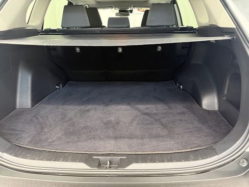 Used 2020 Toyota RAV4 XLE w/ Convenience Package image 16