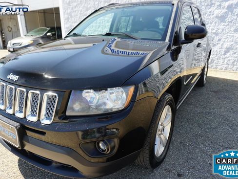 Used 2015 Jeep Compass Latitude AWD/4WD image 5