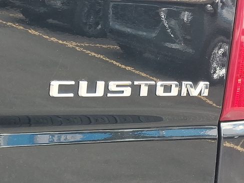 Used 2023 Chevrolet Silverado 1500 Custom AWD/4WD image 29