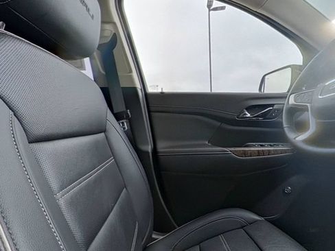 Used 2023 GMC Acadia Denali w/ Black Diamond Edition FWD image 29