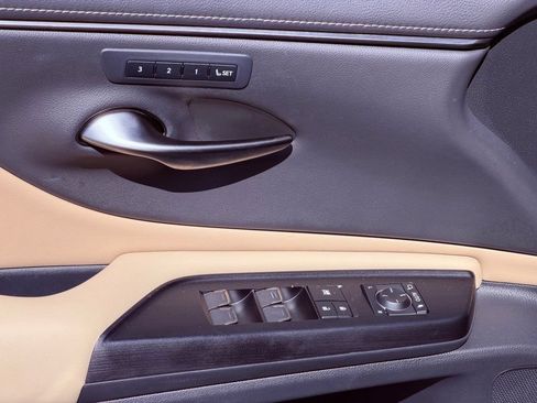 Used 2021 Lexus ES 350 w/ Premium Package FWD image 17