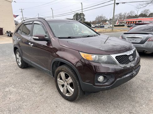 Used 2013 Kia Sorento EX FWD image 2