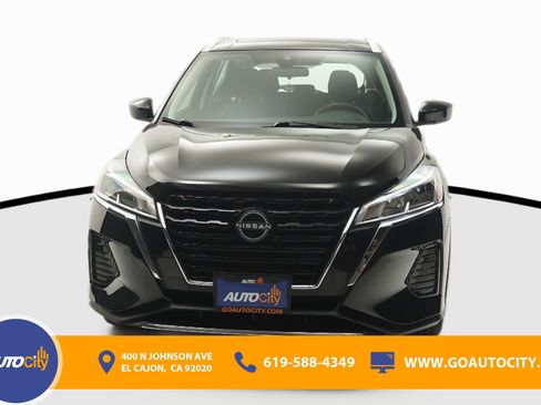 Used 2023 Nissan Kicks SV image 4