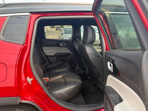 Used 2025 Jeep Compass Limited AWD/4WD image 13