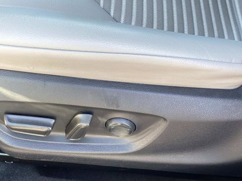 Used 2023 Toyota Camry SE image 22