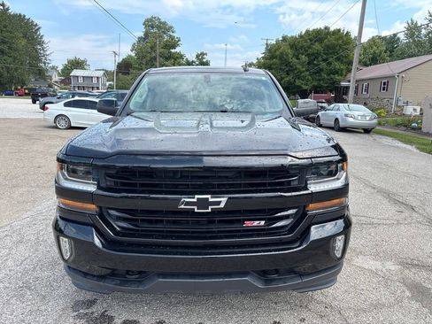 Used 2017 Chevrolet Silverado 1500 LT w/ Midnight Edition AWD/4WD image 4