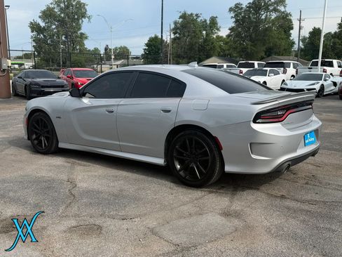 Used 2023 Dodge Charger R/T RWD image 5