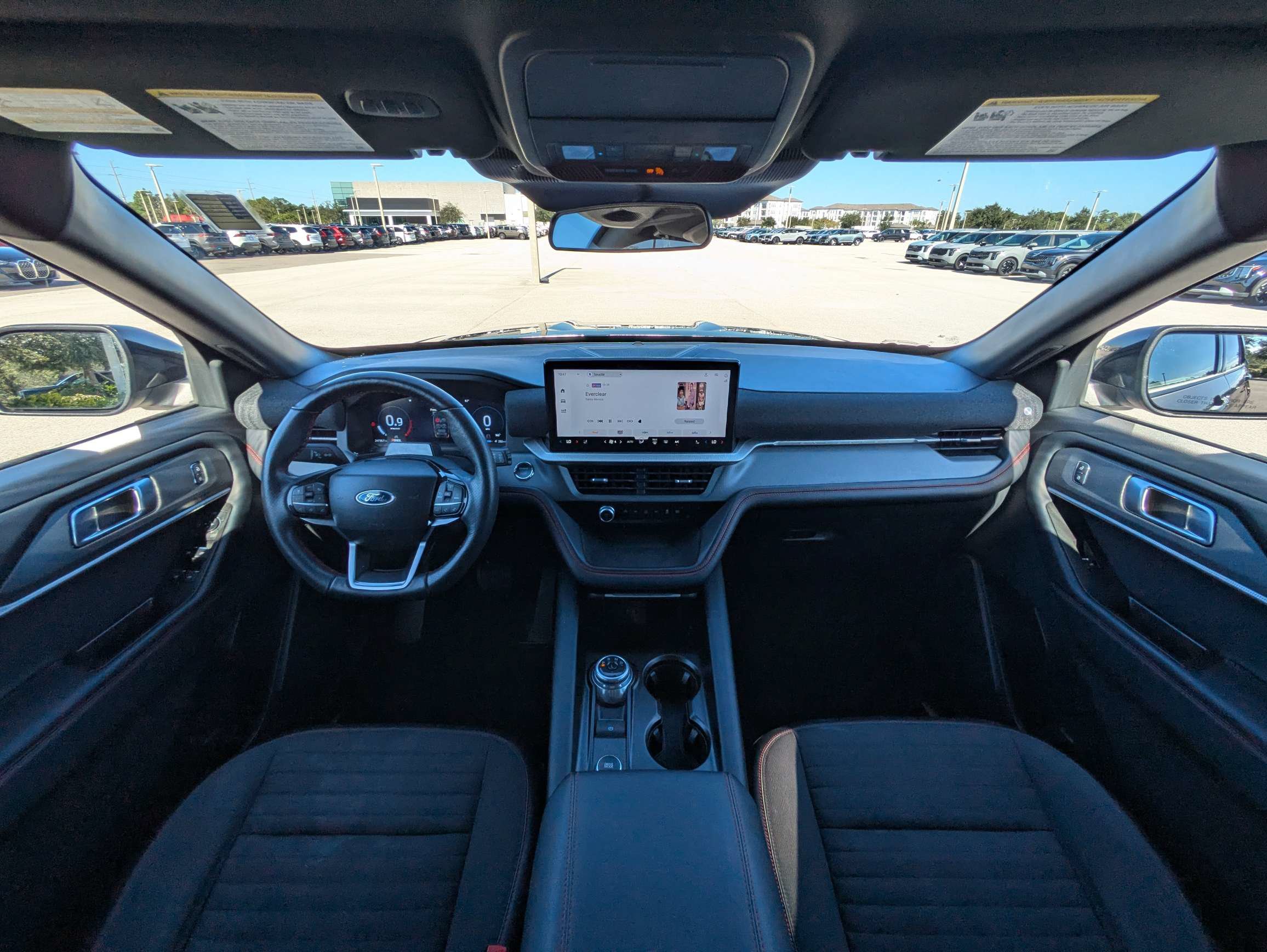 Used 2025 Ford Explorer ST-Line AWD/4WD image 33
