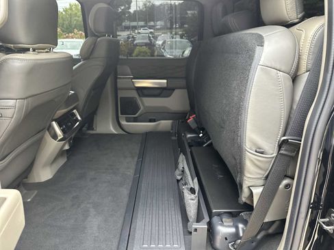 Used 2025 Ford F450 Platinum w/ Platinum Plus Package image 36