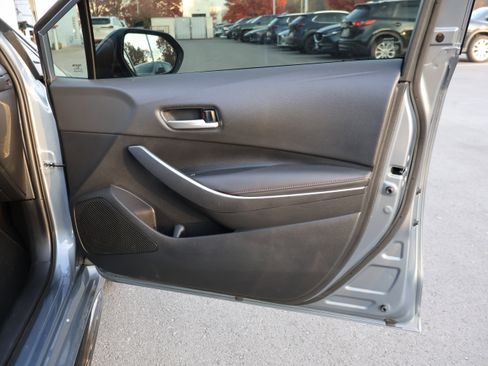 Used 2023 Toyota Corolla SE image 6