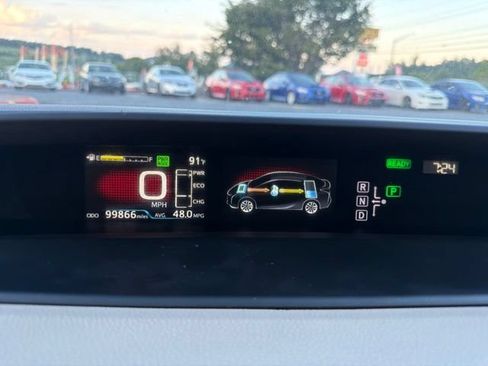 Used 2017 Toyota Prius Three w/ Carpet Mat Package FWD image 14