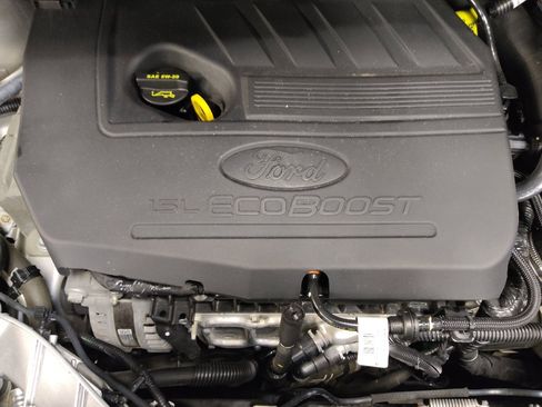 Used 2017 Ford Escape SE w/ Equipment Group 201A FWD image 30