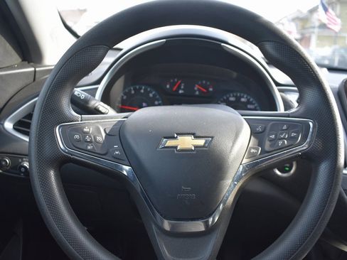 Used 2024 Chevrolet Malibu LT image 15