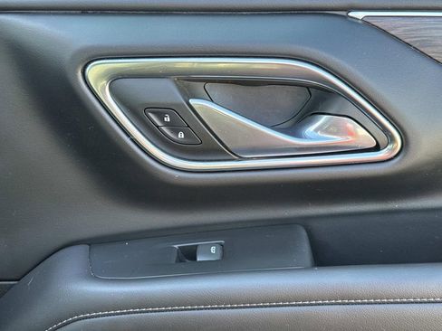 Used 2023 Chevrolet Tahoe LS image 16