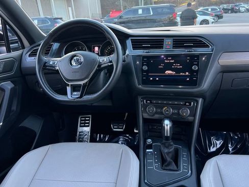 Used 2020 Volkswagen Tiguan SE R-Line image 17