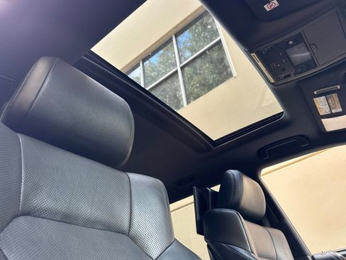 Used 2020 Lexus LX 570 4WD w/ Sport Package image 27