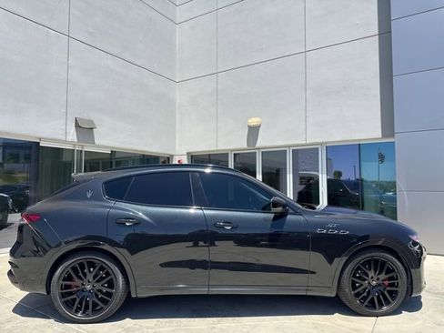 Certified 2022 Maserati Levante GT AWD/4WD image 9