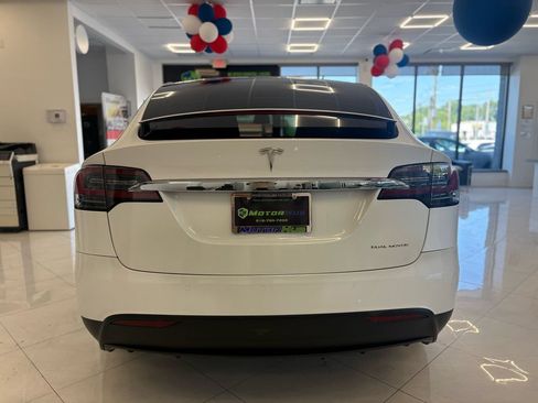 Used 2019 Tesla Model X Long Range AWD/4WD image 13