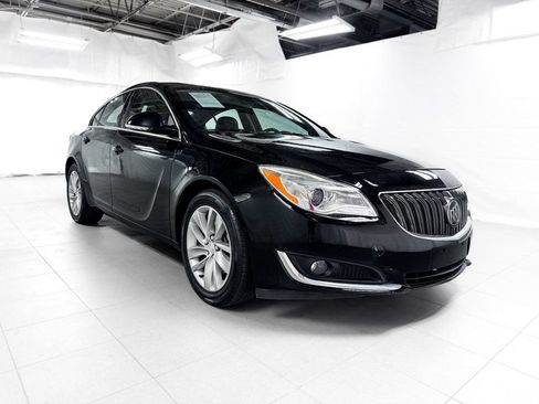 Used 2017 Buick Regal AWD image 8