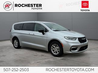 Used 2024 Chrysler Pacifica Touring-L FWD video 1
