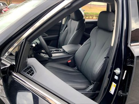 Used 2025 Acura MDX FWD image 8