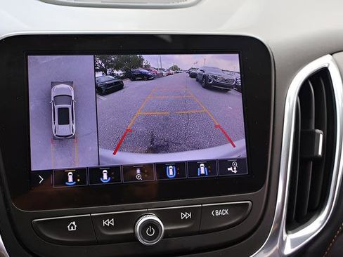 Used 2020 Chevrolet Equinox Premier FWD image 24